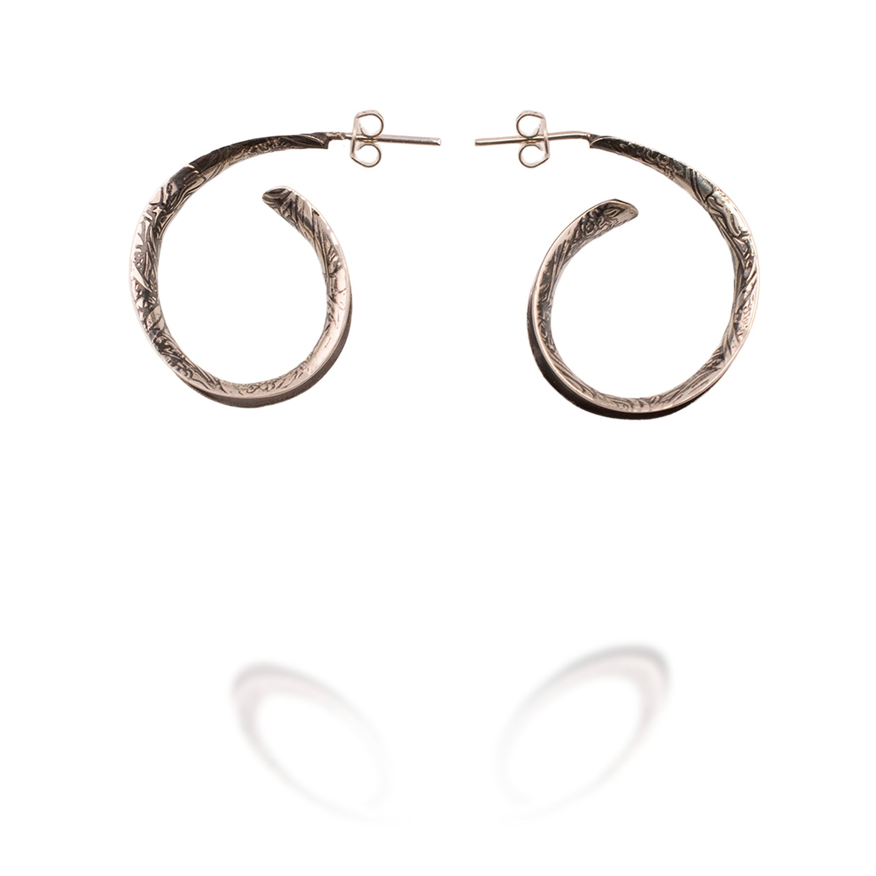 Symmetry Spiral Hoops (Medium)